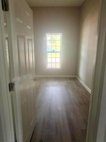 2105 Laurel Avenue A, Beaumont, TX 77701