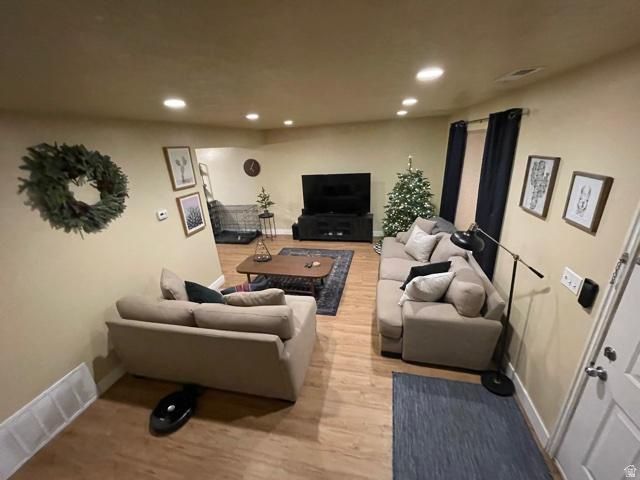 1997 E PARKRIDGE DR, Cottonwood Heights, UT 84121