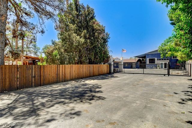 5260 North Jones Boulevard, Las Vegas, NV 89130