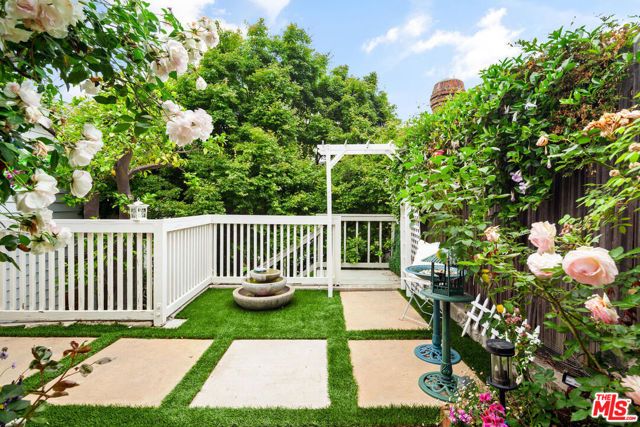 12052 Laurel Terrace Drive, Studio City (los Angeles), CA 91604