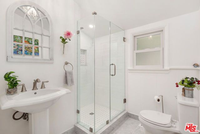 12052 Laurel Terrace Drive, Studio City (los Angeles), CA 91604