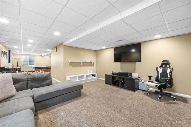 9232 Bristol Lane, Huntley, IL 60142