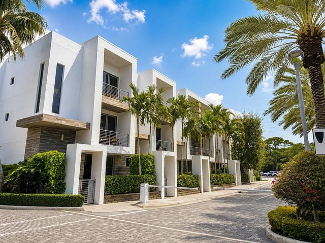 1851 NW 40th Drive, Boca Raton, FL 33431