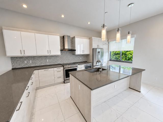 1851 NW 40th Drive, Boca Raton, FL 33431