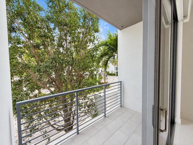 1851 NW 40th Drive, Boca Raton, FL 33431