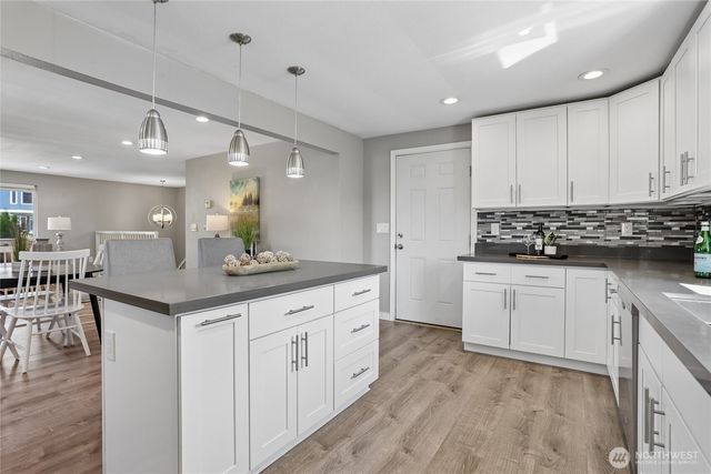22719 1st Place W, Bothell, WA 98021