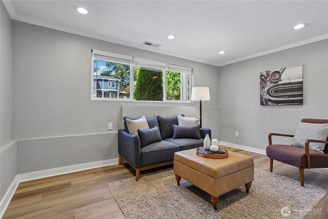 22719 1st Place W, Bothell, WA 98021