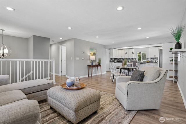 22719 1st Place W, Bothell, WA 98021