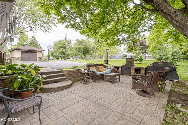 1420 Old Trail Road, Maumee, OH 43537