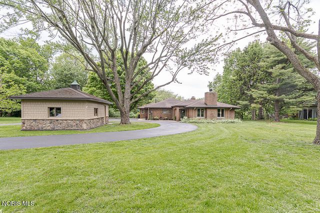 1420 Old Trail Road, Maumee, OH 43537