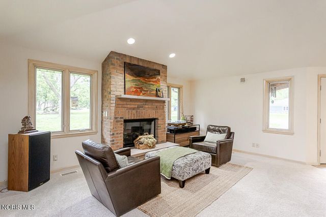 1420 Old Trail Road, Maumee, OH 43537