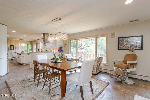 1420 Old Trail Road, Maumee, OH 43537