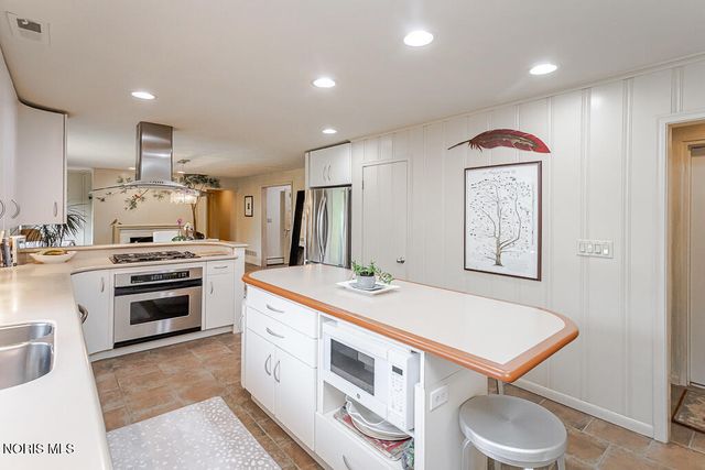 1420 Old Trail Road, Maumee, OH 43537
