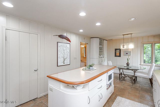 1420 Old Trail Road, Maumee, OH 43537