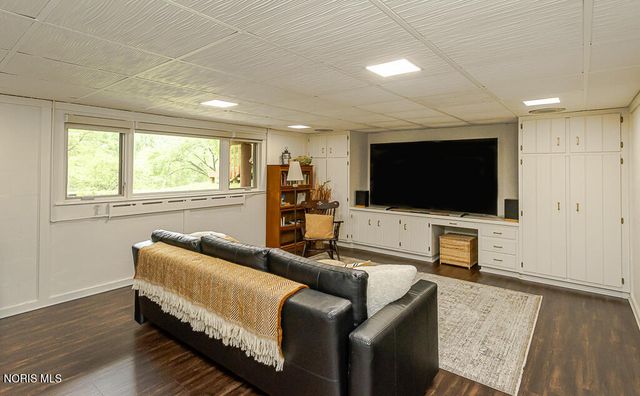 1420 Old Trail Road, Maumee, OH 43537