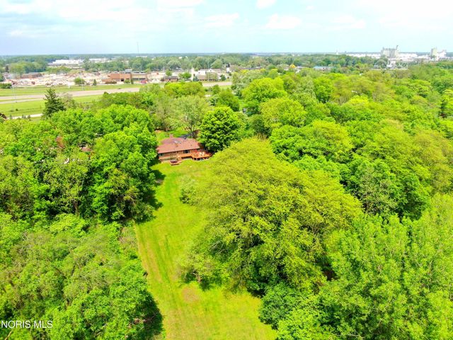 1420 Old Trail Road, Maumee, OH 43537