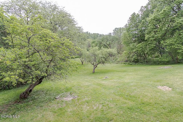 1420 Old Trail Road, Maumee, OH 43537
