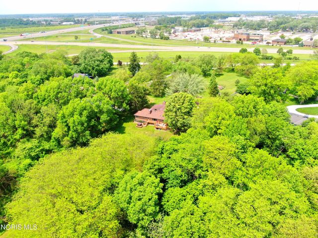 1420 Old Trail Road, Maumee, OH 43537