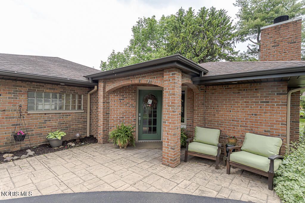 1420 Old Trail Road, Maumee, OH 43537