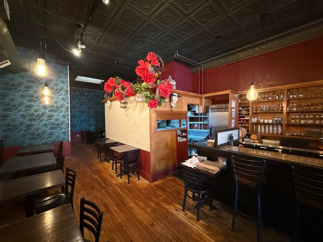 1434 W Chicago Avenue, Chicago, IL 60642