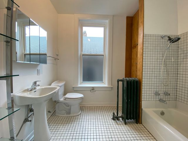 1434 W Chicago Avenue, Chicago, IL 60642