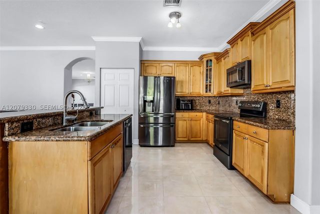 2566 SW 158th Ave, Miramar, FL 33027