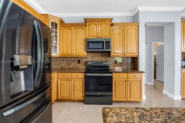 2566 SW 158th Ave, Miramar, FL 33027