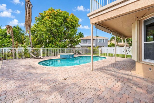 2566 SW 158th Ave, Miramar, FL 33027