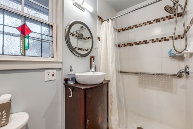 6463 Highgate Lane, Dallas, TX 75214