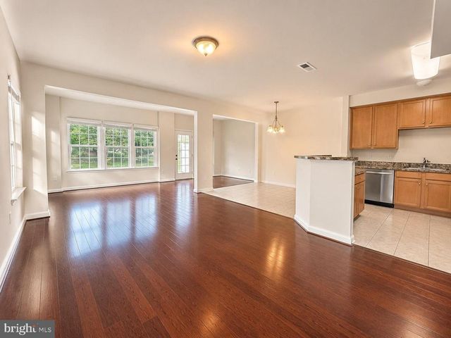 40 SUNDANCE DR, Hamilton, NJ 08619