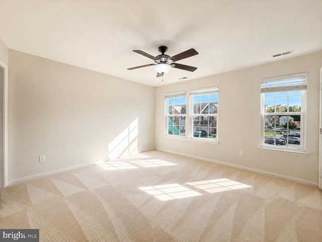 40 SUNDANCE DR, Hamilton, NJ 08619