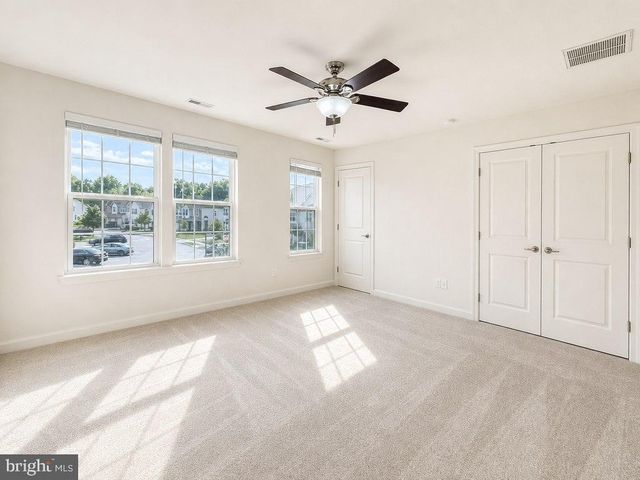 40 SUNDANCE DR, Hamilton, NJ 08619