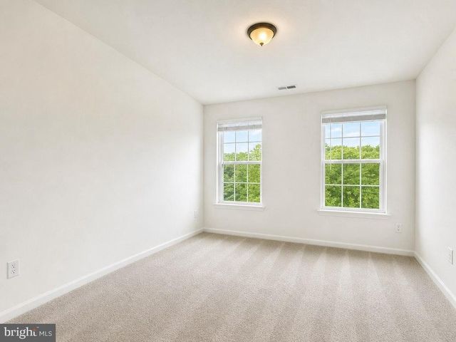 40 SUNDANCE DR, Hamilton, NJ 08619