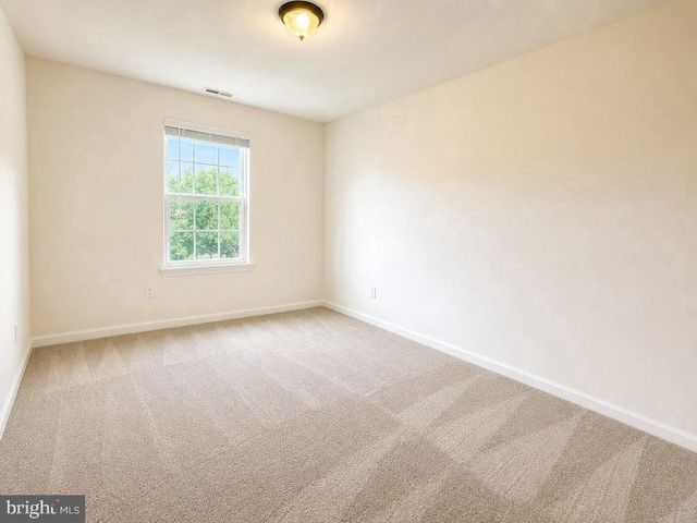 40 SUNDANCE DR, Hamilton, NJ 08619
