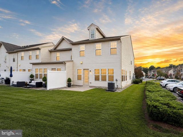 40 SUNDANCE DR, Hamilton, NJ 08619