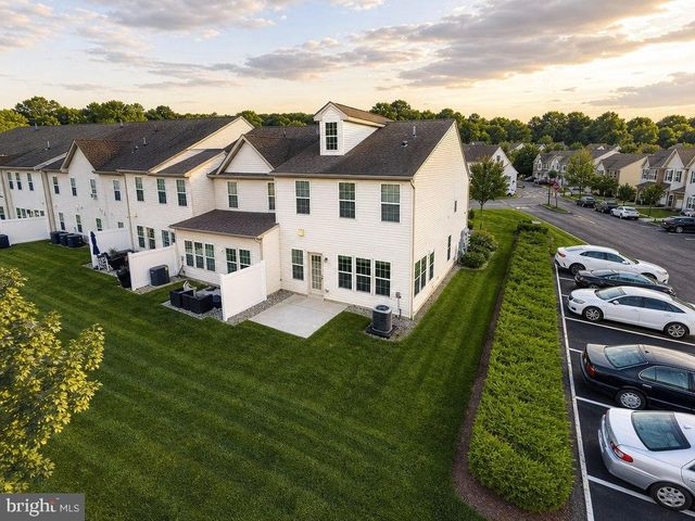 40 SUNDANCE DR, Hamilton, NJ 08619