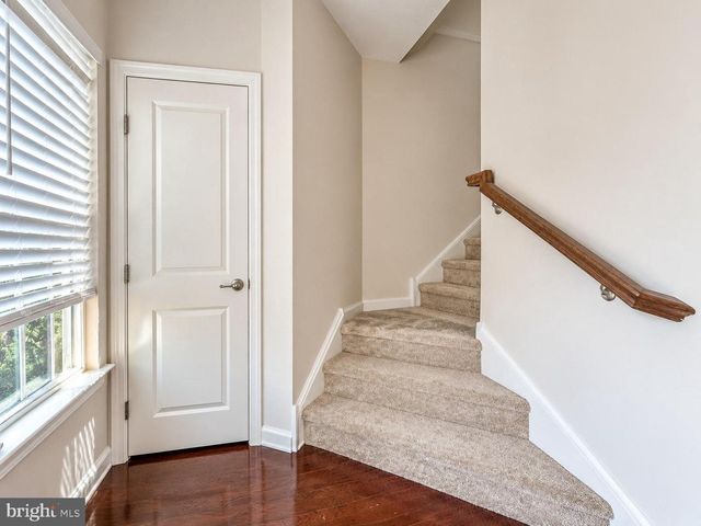 40 SUNDANCE DR, Hamilton, NJ 08619