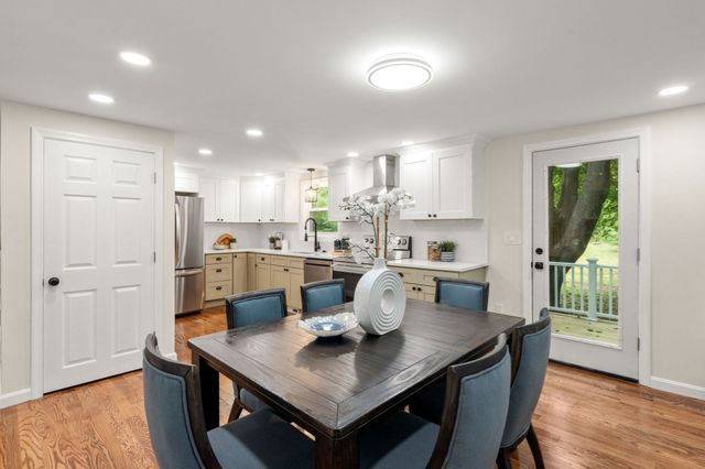 122 York St, Stoughton, MA 02072