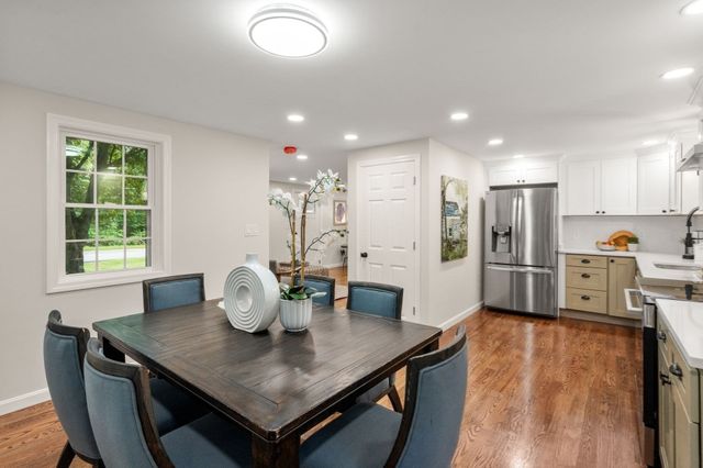 122 York St, Stoughton, MA 02072
