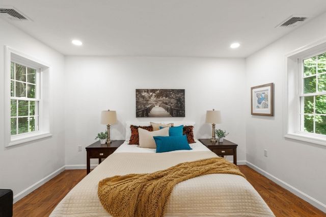122 York St, Stoughton, MA 02072