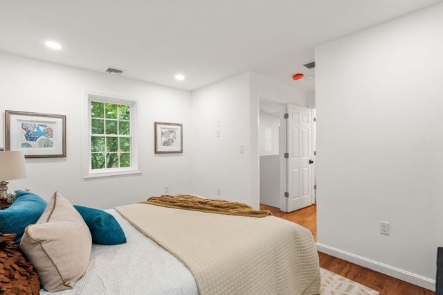 122 York St, Stoughton, MA 02072