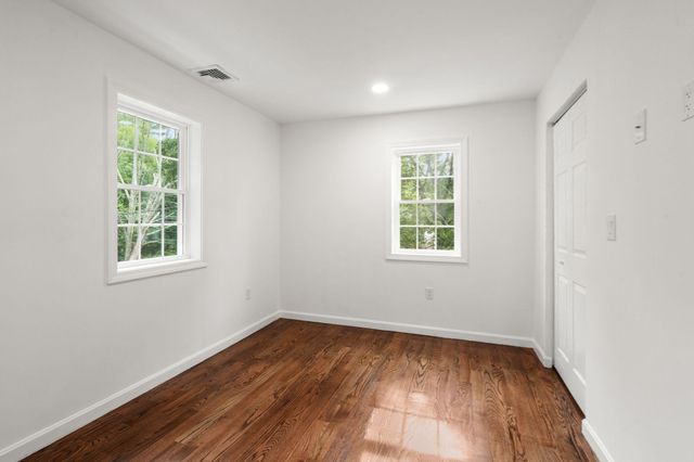 122 York St, Stoughton, MA 02072