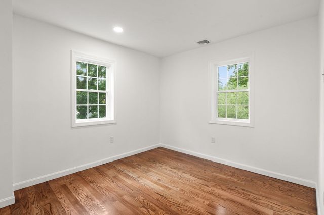 122 York St, Stoughton, MA 02072