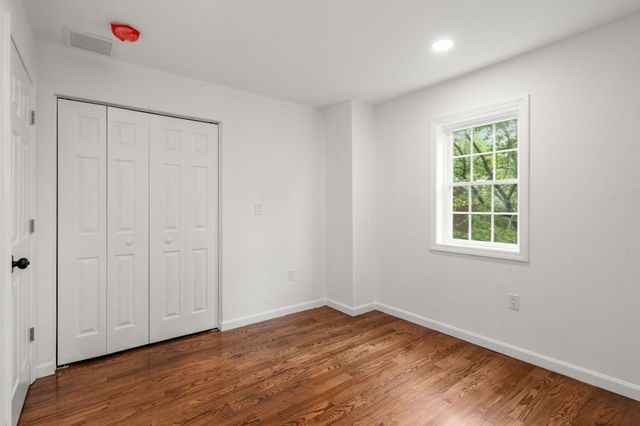 122 York St, Stoughton, MA 02072