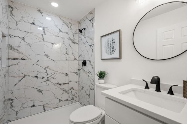122 York St, Stoughton, MA 02072