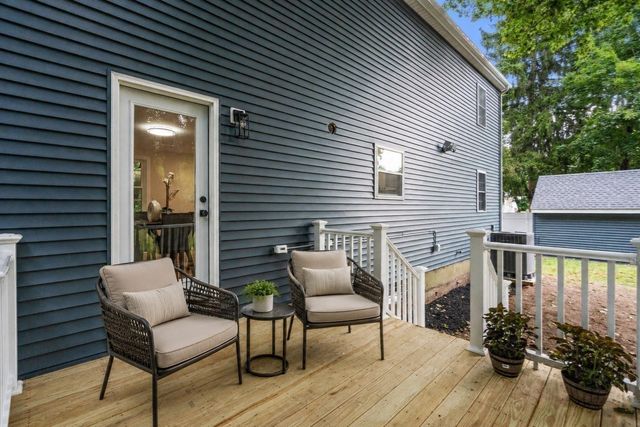122 York St, Stoughton, MA 02072