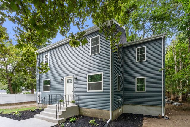 122 York St, Stoughton, MA 02072