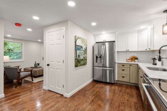 122 York St, Stoughton, MA 02072