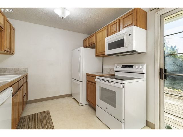3301 Se 175TH Pl, Portland, OR 97236