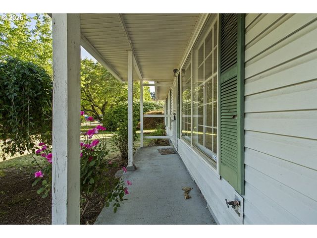 3301 Se 175TH Pl, Portland, OR 97236